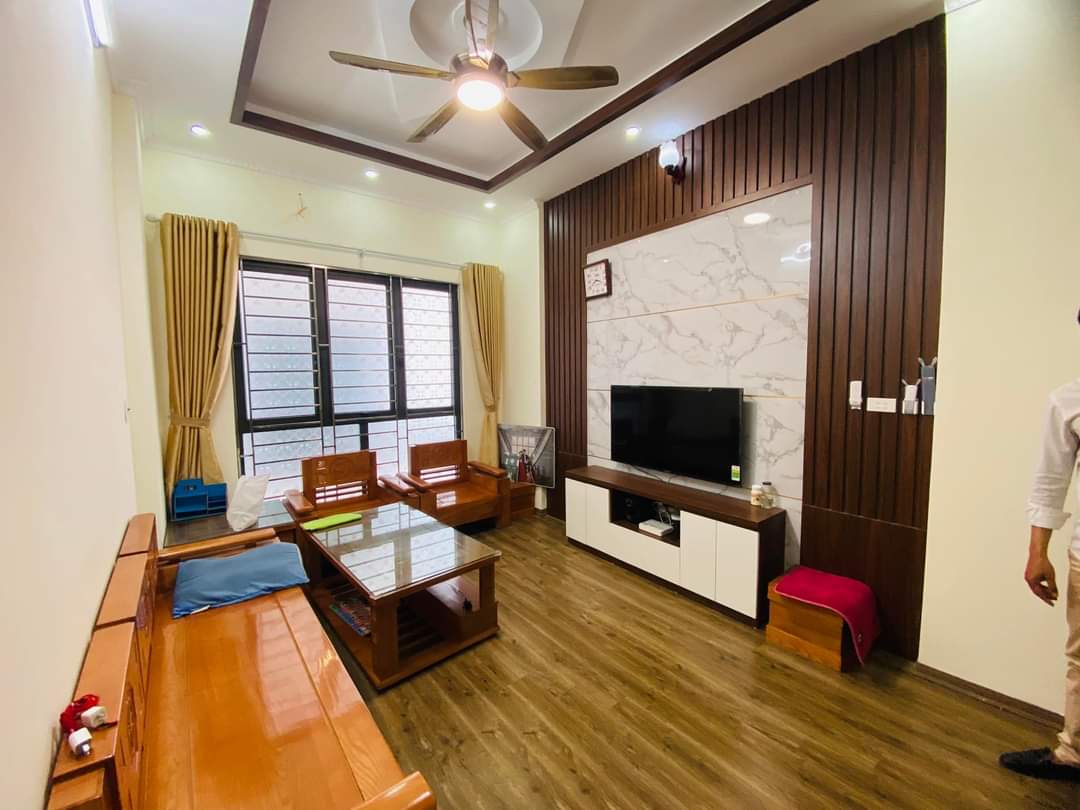 CHỊ HUYỀN BÁN NHÀ ĐẸP – LÔ GÓC THOÁNG SÁNG RỰC RỠ  YÊN NGHĨA-HÀ ĐÔNG4T* 30M GIÁ CHÀO 2.8 TỶ