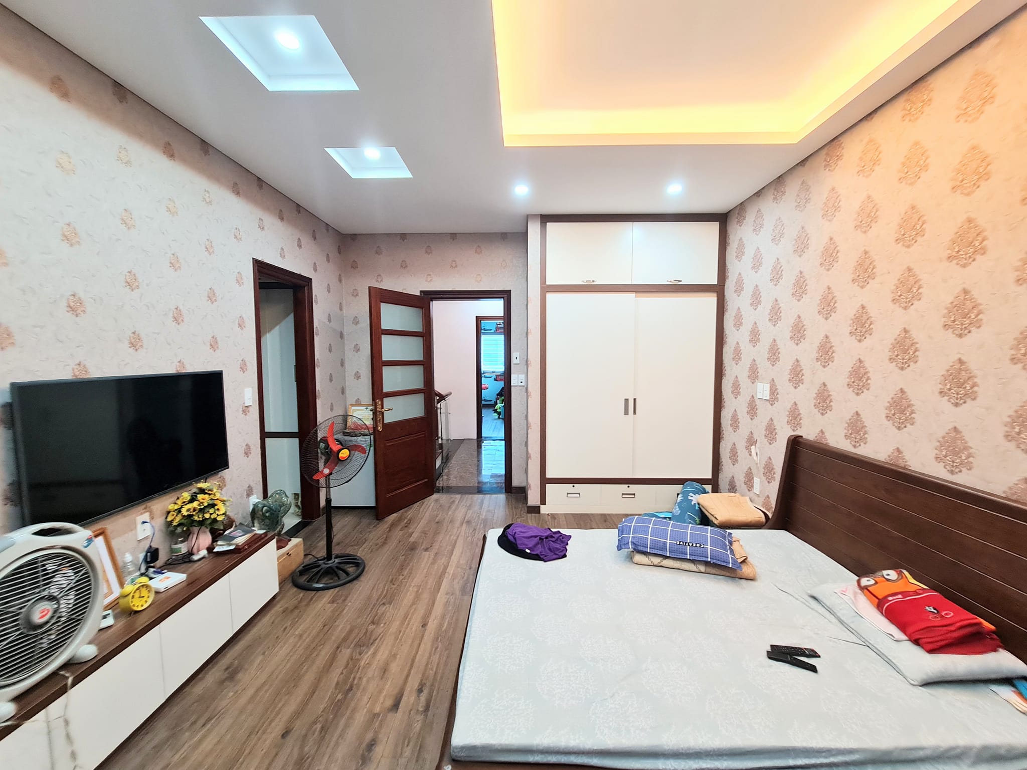 CẦN BÁN NHÀ LONG BIÊN, Ô TÔ TRÁNH, KINH DOANH 70M 5 TẦNG, NHỈNH 7 TỶ. 2