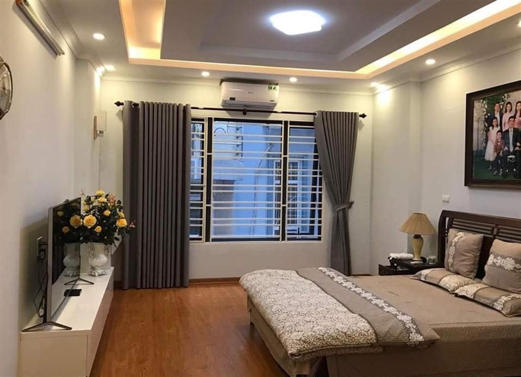 Cần bán Nhà mặt tiền đường Trần Quốc Hoàn, Phường Dịch Vọng, Diện tích 54m², Giá 12,8 Tỷ - LH: 0868718786 3