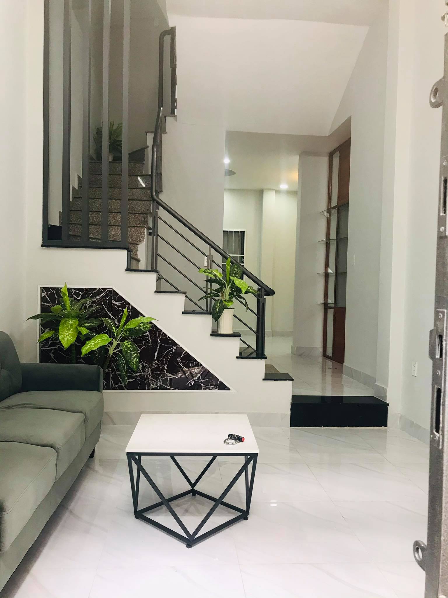 Nhà 3 tầng BTCT - Hẻm ba gác sạch sẽ - 10m ra hẻm xe hơi - 36m2 - Giá cực tốt