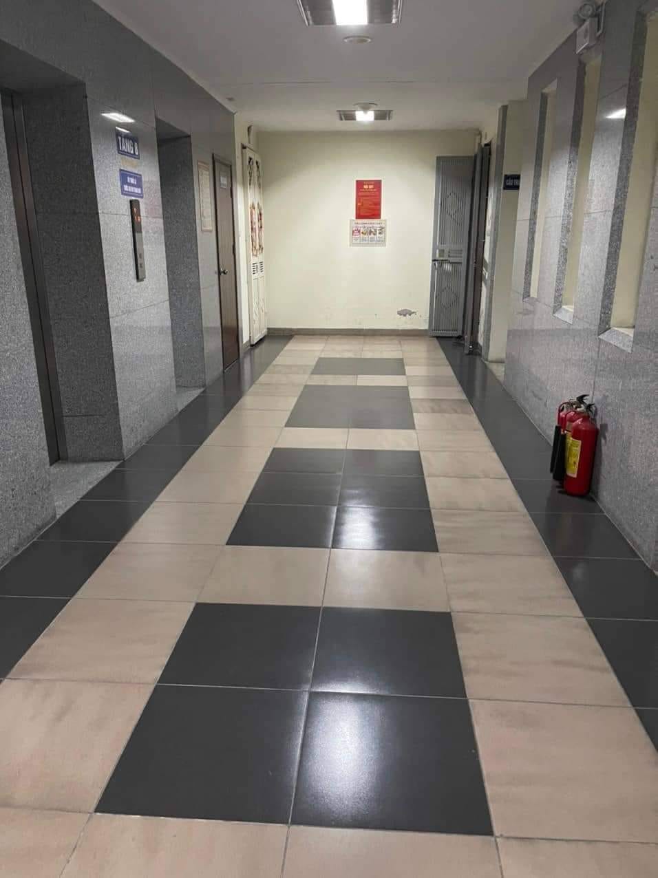 Chung Cư phố Nguyễn Chí Thanh - lô góc sáng thoáng – chủ tặng hết nội thất xịn