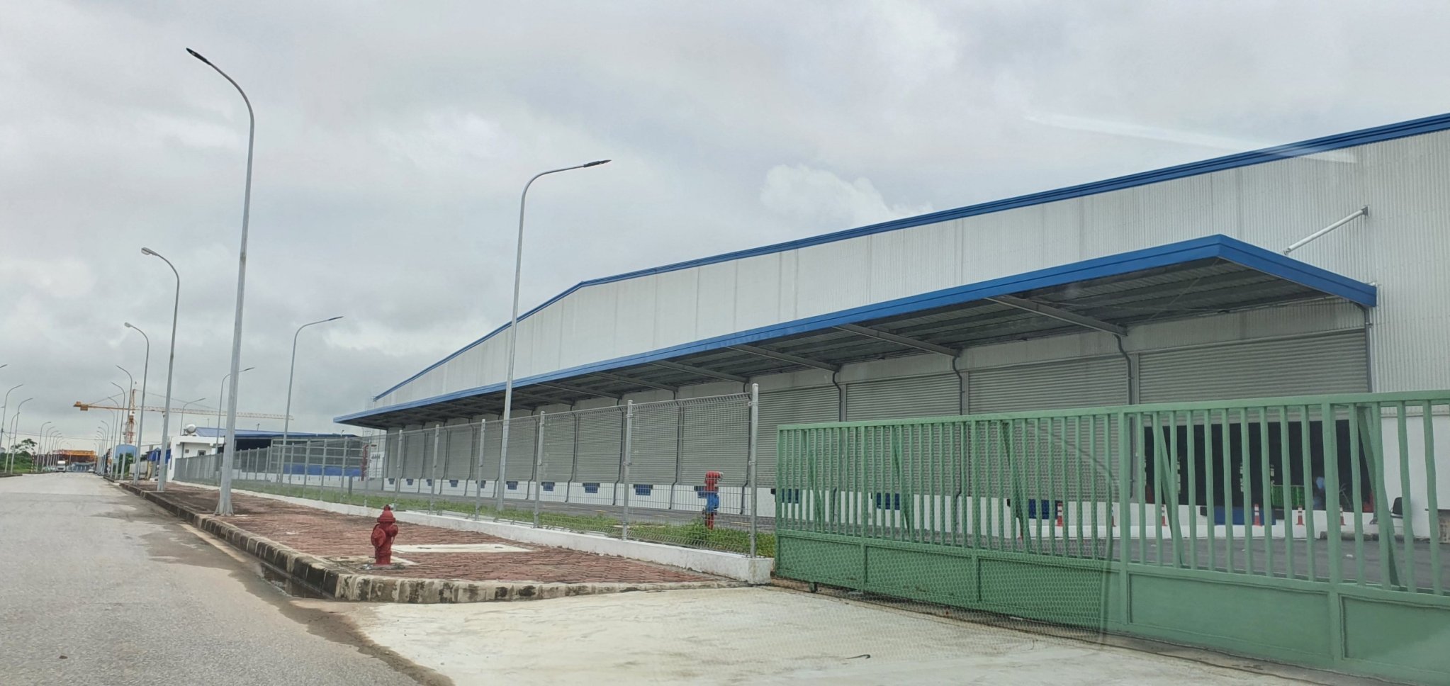 Cho thuê 9000m kho xưởng tại Long Biên gần cầu Vĩnh Tuy