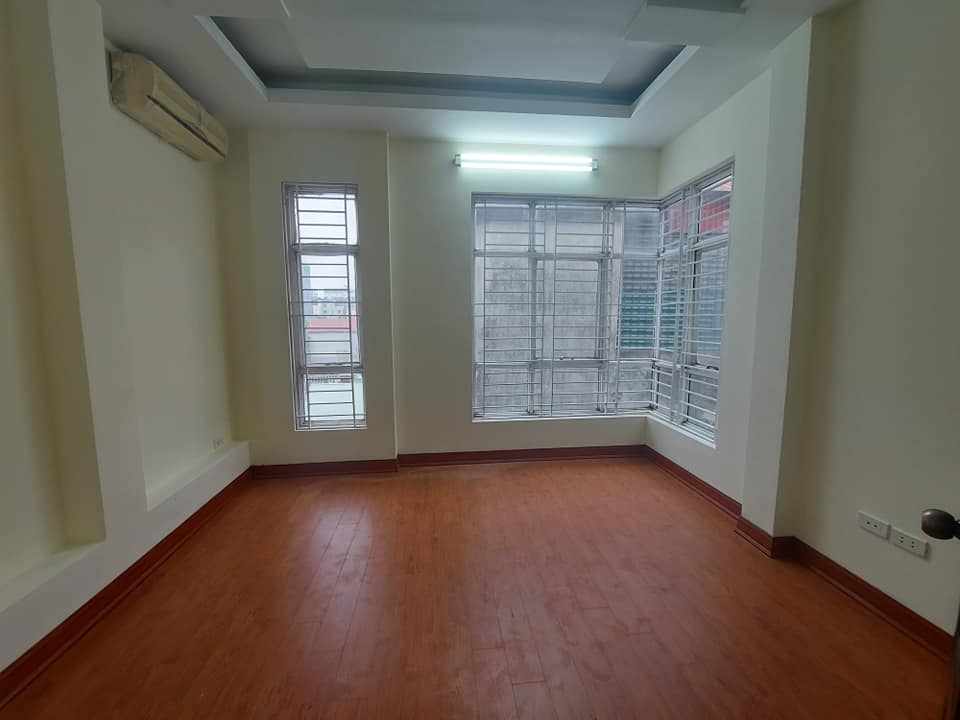 Cần bán Nhà riêng đường Quan Nhân, Phường Nhân Chính, Diện tích 39m², Giá 3.29 Tỷ - LH: 0927879989 3