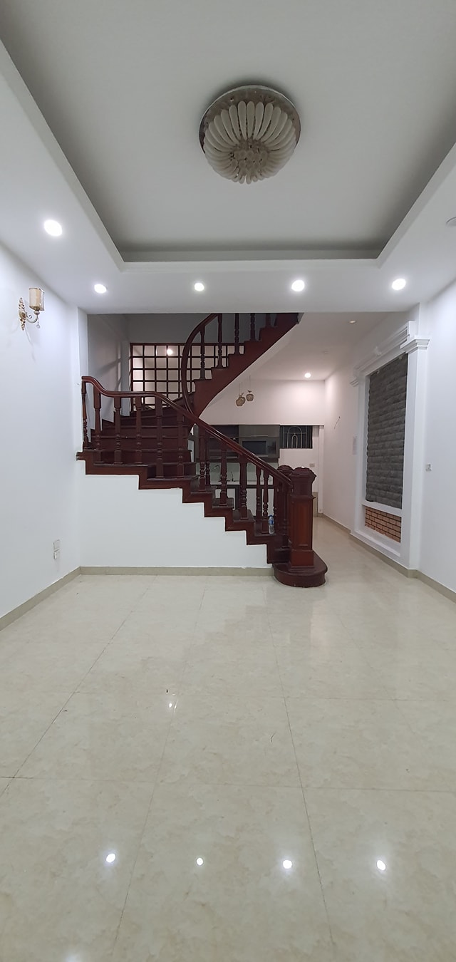 Cần bán Nhà riêng Phường Ô Chợ Dừa, Đống Đa, Diện tích 45m², Giá 3.750.000.000 Tỷ - LH: 0358196182