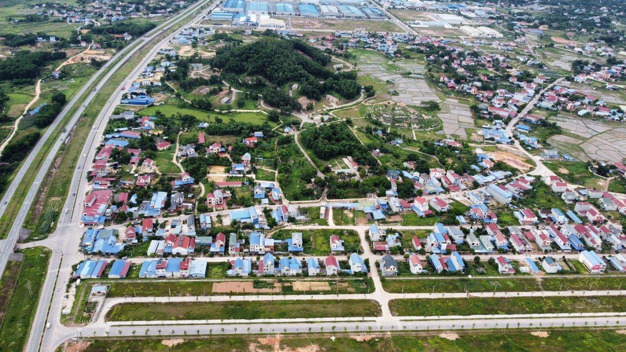Cần bán Đất nền dự án Xã Hồng Tiến, Phổ Yên, Diện tích 120m², Giá 18 Triệu/m² - LH: 0915990629 2