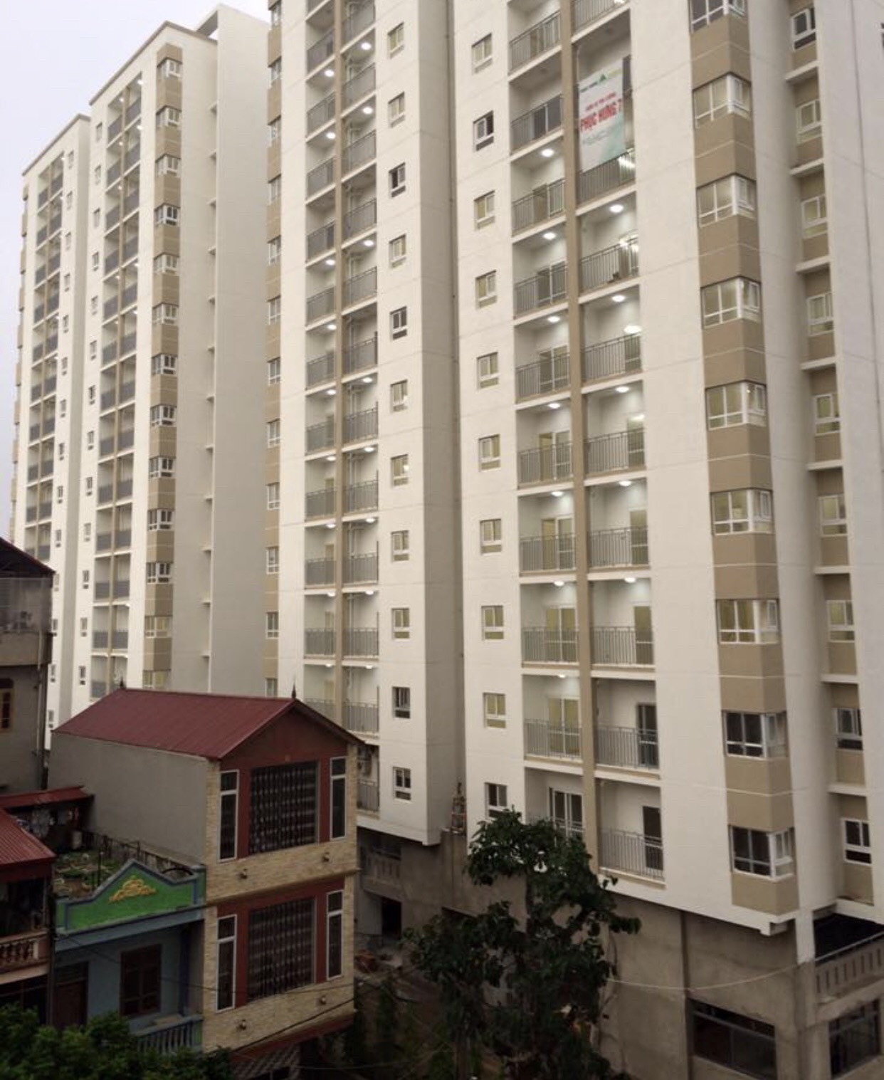 Cho thuê Văn phòng đường Ba La, Phường Phú Lương, Diện tích 260m², Giá 110 Nghìn/m²/tháng - LH: 94898681 2