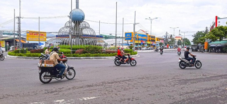 Chính Chủ Bán Nhanh Nhà Mặt Tiền Kinh Doanh Góc Nguyễn đức Cảnh - Lê Hồng Phong Ngay Vòng Xoay 2