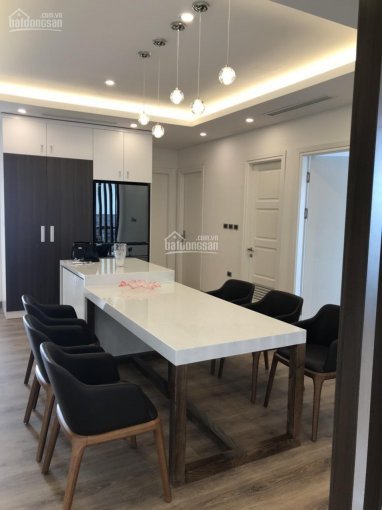 Chính Chủ Cần Bán Gấp Căn Hộ Ngay Trong Tháng Này,tòa Mhdi 60 Hoàng Quốc Việt,đã Có Sổ,nội Thất Tốt,135m2 2