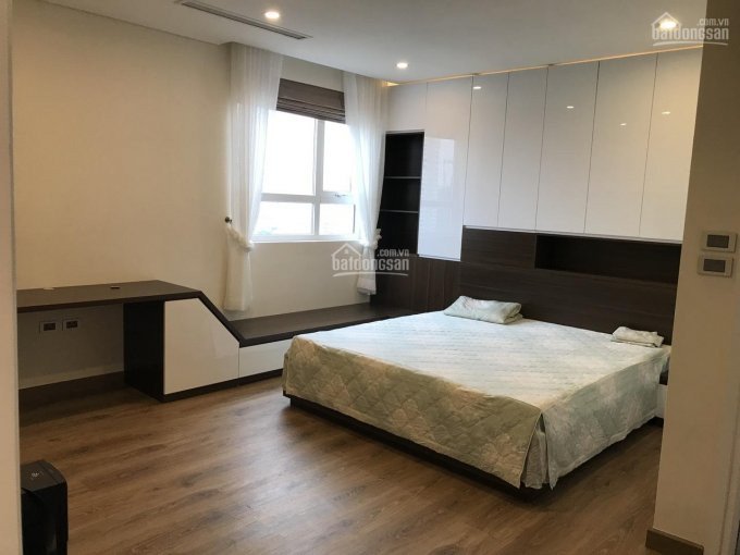 Chính Chủ Cần Bán Gấp Căn Hộ Ngay Trong Tháng Này,tòa Mhdi 60 Hoàng Quốc Việt,đã Có Sổ,nội Thất Tốt,135m2 5