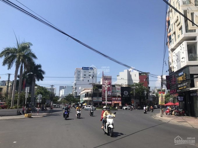 Chính Chủ Cho Thuê Nhanh Mặt Bằng Ngay Vòng Xoay Quang Trung Ngang 10m Tp Nha Trang