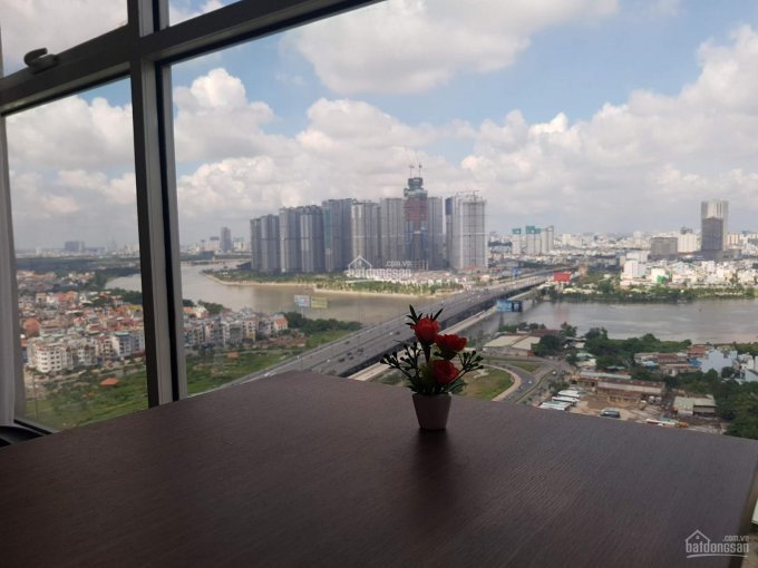 Chủ Nhà Muốn Bán Nhanh Căn Hộ 95m2 Tầng Cao, View Sông Sài Gòn, Landmark 81 Cực đẹp