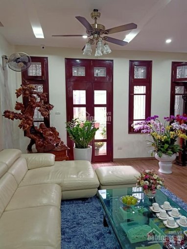 Chuyển Lên Penthouse Bán Biệt Thự Giảng Võ, Ba đình 90m2 X 4 Tầng, Gara ô Tô 7 Chỗ, Mt 11m 2