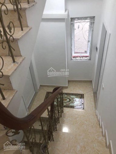 đống đa 35m2, 5 Tầng, Kinh Doanh Tốt, Mt 4m Giá 3,6 Tỷ, Oto đỗ Cửa, Ngõ Thông, Rộng 5