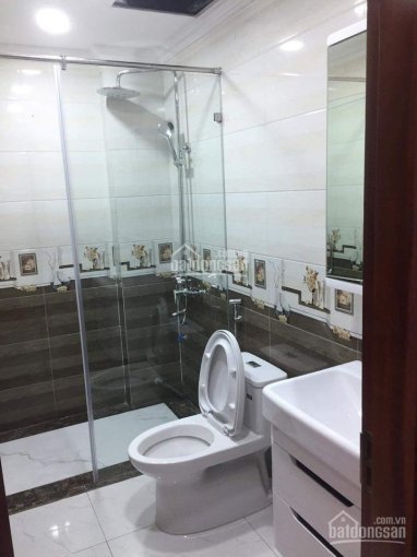 đống đa 35m2, 5 Tầng, Kinh Doanh Tốt, Mt 4m Giá 3,6 Tỷ, Oto đỗ Cửa, Ngõ Thông, Rộng 6