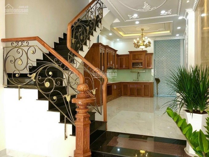 Tôi Cần Bán Gấp Nhà 240m2 , đường Phạm Văn đồng , Phường Hiệp Bình Chánh , Quận Thủ đức Gần Trung 5