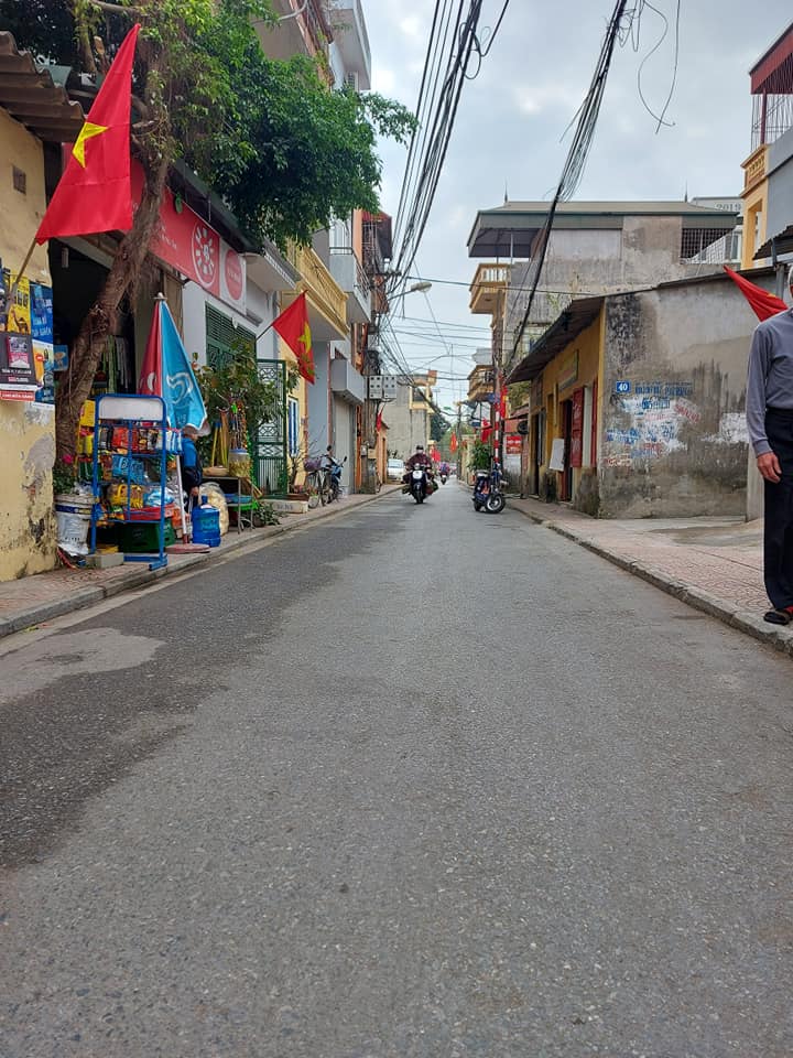 Cần bán Căn hộ chung cư đường Văn La, Phường Phú La, Diện tích 45m², Giá 4 Tỷ - LH: 0362566216