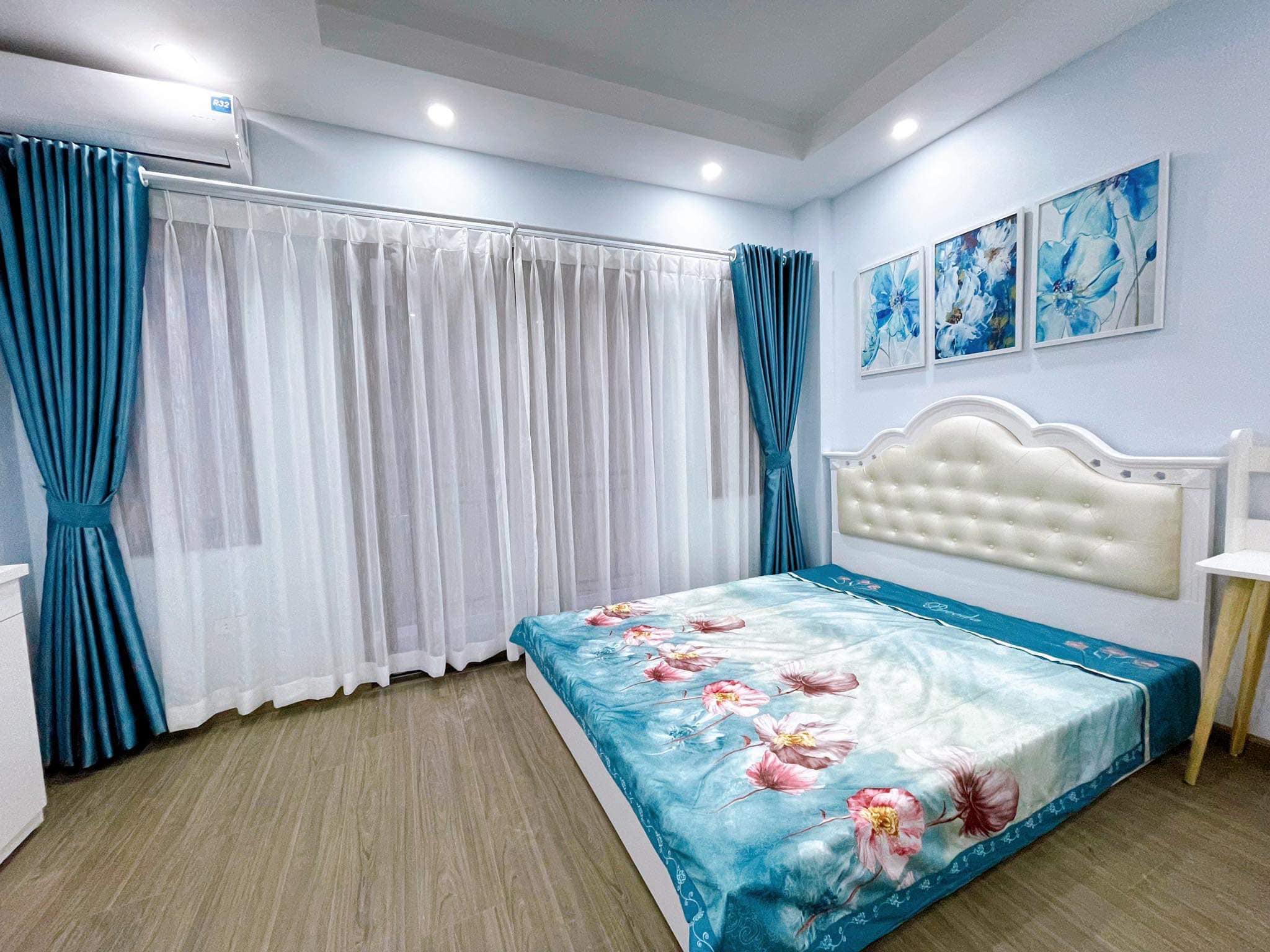 Bán nhà Hoàng Ngân Thanh Xuân,CCMN mới 51m2 x5 tầng,ô tô đỗ cửa, DT 540 triệu/năm,Giá 6 tỷ 350 triệu. LH: 0936150583 4