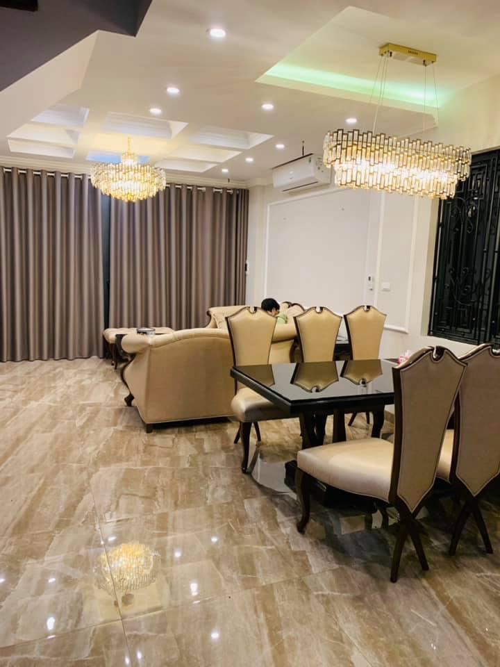 Bán nhanh nhà Bồ Đề, Long Biên 41.3m2 x 5 tầng mới tinh chỉ nhỉnh 6 tỷ, ô tô vào nhà, tiện ích sẵn