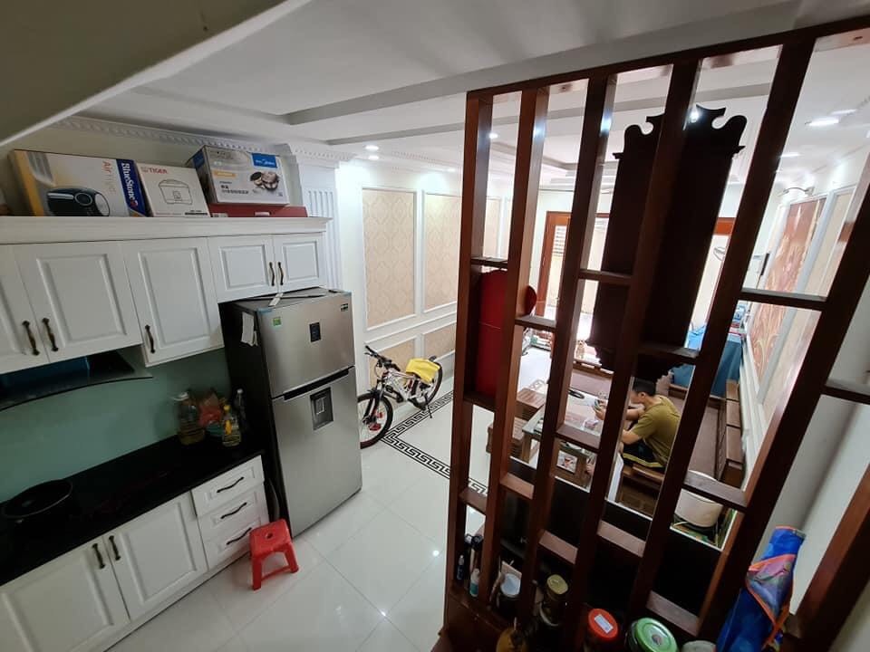 Cần bán Nhà ở, nhà cấp 4, nhà hẻm đường Bát Khối, Phường Long Biên, Diện tích 35m², Giá 3.2 Tỷ 2