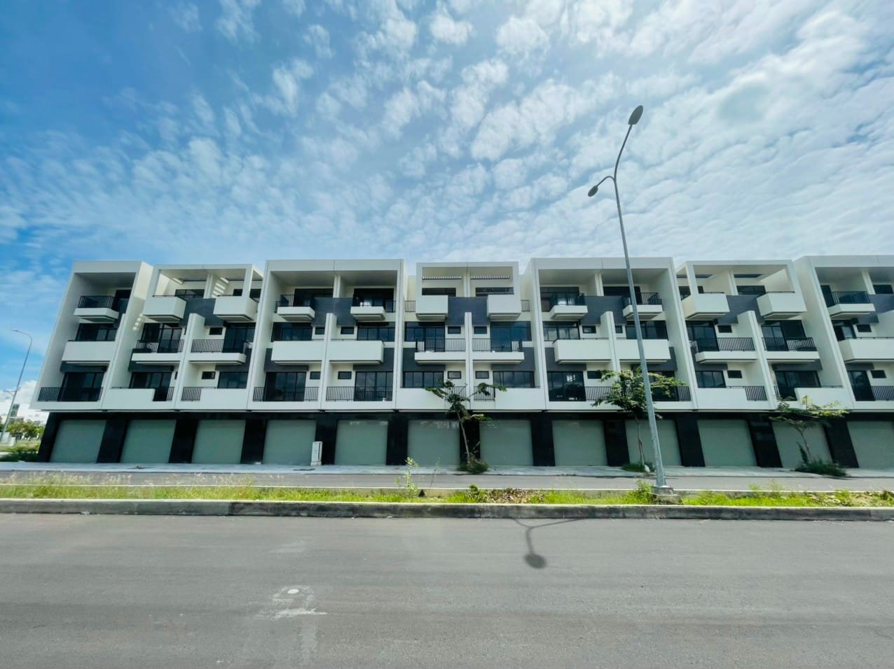 Cần bán Nhà mặt tiền Phường Phước Long , Nha Trang, Diện tích 317m², Giá 5.5 Tỷ - LH: 0909198082 3