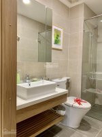 Akari Bàn Giao Miễn Phí Full Nội Thất Gồm: Tủ Bếp, Bếp điện 2 Bếp Và Máy Hút Mùi, Toilet đầy đủ 10