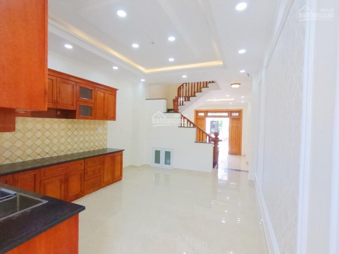 Bán Gấp 1 Căn Ngay Cổng Vạn Phúc, 70m2 Shr 4