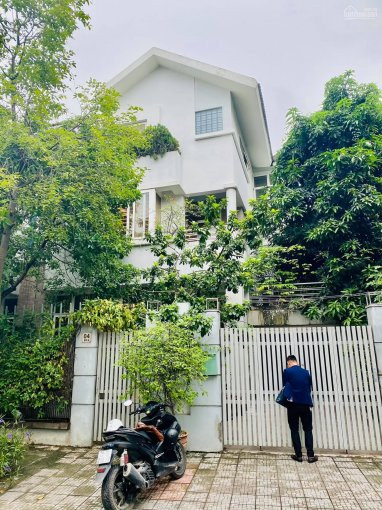 Bán Gấp Biệt Thự Văn Phú, Hà đông, 230m2, 3t, Mặt Tiền 12m, Giá 135tỷ 2