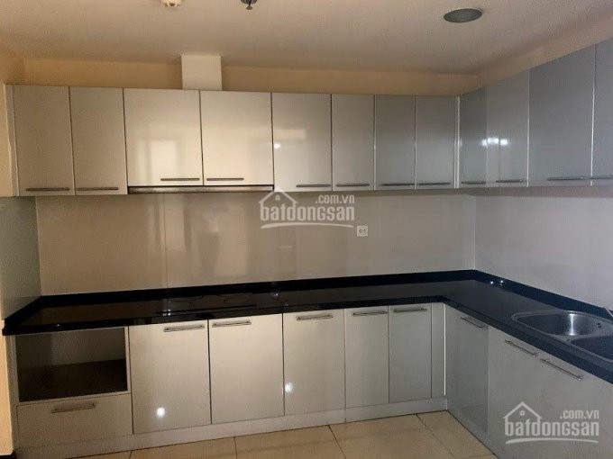 Cắt Lỗ Căn 2 Ngủ đã Sửa Thành 3 Ngủ, Ban Công đông Nam Tại Royal City Giá 3850 Tỷ, đầy đủ Nội Thất 1