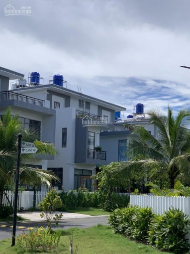 Chính Chủ Bán Nhanh Biệt Thự Góc 2mt Khu Bella Villas,đức Hòa Long An,dt:135m2-3pn Có Nội Thất,sân Vườn Giá 35 Tỷ 2