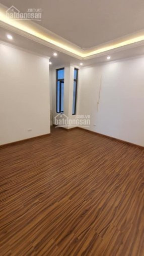 Chính Chủ Bán Nhanh Nhà 65m2 X 5 Tầng Ngõ 111 Nguyễn Văn Cừ Thông Sang Ngõ 66 Ngọc Lâm, Thang Máy + Gara ô Tô 5