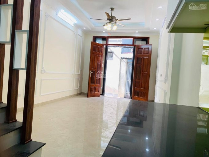 Chính Chủ Bán Nhanh Nhà Gần Ngã Tư Sở - Thanh Xuân, Lô Góc 5 Tầng, Sân Cổng Chỉ 3 Tỷ Hơn 2