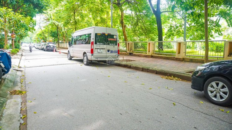 Chính Chủ Cho Thuê Nhanh Biệt Thư Nguyên Căn Làm Văn Phòng Ngay Gần Phố Trung Kính, Trung Hòa, Cầu Giấy 2