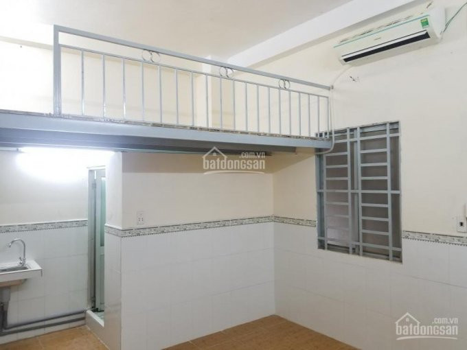 Phòng 30m2-3,2tr/th, Có Gác Lửng, Máy Lạnh, Wc Riêng, Mặt Tiền đường Gần Sân Bay Tân Sơn Nhất 4