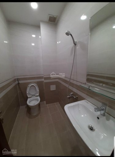 Phòng Lầu 1 Dt 60m2 Toilet Trong Phòng, Có Ban Công- Có Cửa Sổ 4