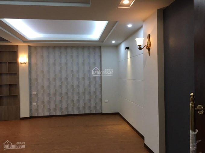 Siêu Phẩm Nhà Cực đẹp Tiện Mở Vp, Cty 60m2x5t Trước Nhà Có Sân 100m2 Giá 5,5 Tỷ Vĩnh Phúc, Ba đình 3