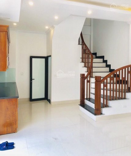 Chủ Nhà Bán 1 Căn, đường Bát Khối, 30m2, 5 Tầng, 2 Tỷ 550tr, ô Tô đến Cửa 3