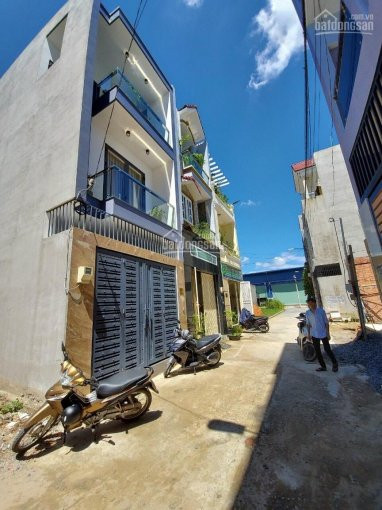 Nhà Hẻm Cây Keo Sát Khu Vip Thăng Long Home, Nhà Trệt, 2 Lầu, Mái đúc, Hẻm Xe Hơi 4,5 Mét 1