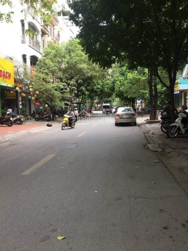 Chính Chủ Bán Nhanh Gấp Nhà C4 Mặt Phố Dương Khuê, Vỉa Hè đá Bóng, Sổ Vuông đẹp, 40m2, Mt 4m, 12 Tỷ 2