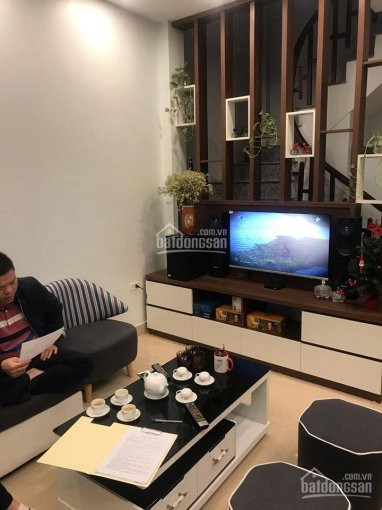 Chính Chủ Cần Bán Nhà Phố Xã đàn - Ngã 5 ô Chợ Dừa, Giá Hơn 3 Tỷ - 40m2 X 5 Tầng 3