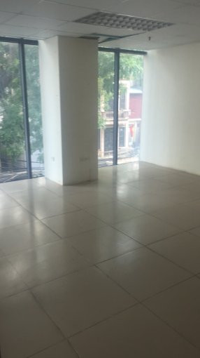 Chính Chủ Cho Thuê Nhanh Văn Phòng Phố Trần Thái Tông, Quận Cầu Giấy 120m, 180, 230 700m2, Giá 140000đ/m2/th 2