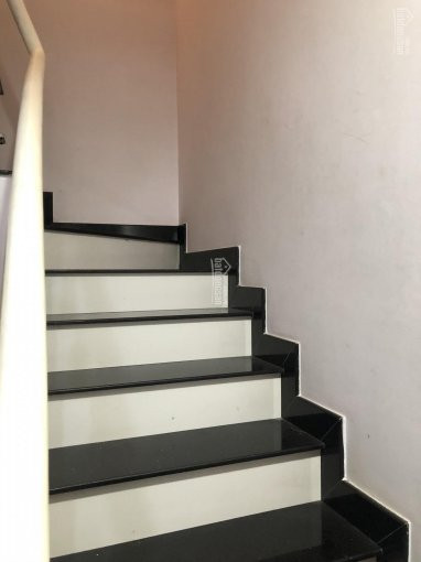 Hiếm Có Khó Tìm! Chính Chủ Cần Bán Gấp Nhà Hẻm 3m - Quận 10 Cách Mặt Tiền đường 10m 2