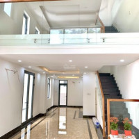 Shophouse 7x20m, 1 Trệt 1 Lửng 3 Lầu Có Thang Máy Cần Cho Thuê Gấp Khu Lakeview City, Lh 0902872670