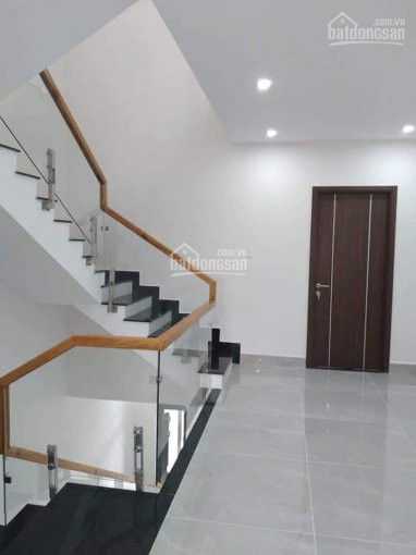 Chính Chủ Bán Nhanh Nhà 5*20m, Nhà 1 Trệt 1 Lầu 1 Sân Thượng Mặt Tiền đường Hoàng Hoa Thám, Hiệp Thành 6