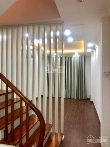 Chính Chủ Bán Nhanh Nhà Hoàng Quốc Việt Dt 42m2, 5 Tầng, Mt 3,5m, Giá 5,6 Tỷ Kinh Doanh Gần Phố 3