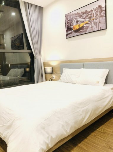 Chính Chủ Cho Thuê Căn Hộ Tầng 19 Tòa R2 Chung Cư Royal City: 109m2, 2pn, View Qt, Lh: 0845 668 222 5