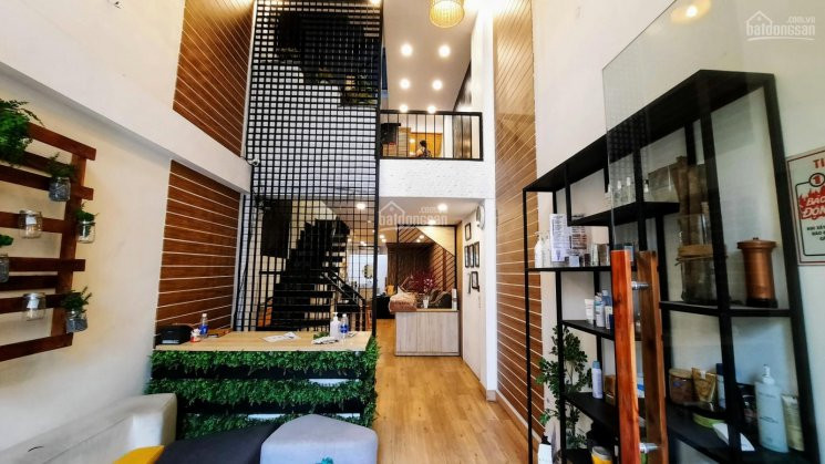 Chính Chủ Cho Thuê Nhanh Nhà Nguyên Căn Trệt + 4 Lầu Mặt Tiền đường Trần đình Xu - Nguyễn Cư Trinh - Q1 1