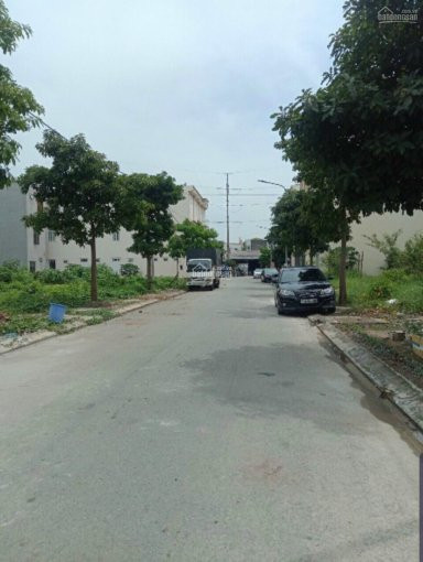 đất Mt Hoàng Hữu Nam Gần Cổng Ga Metro Q9, 100m2, Giá Chỉ 176 Tỷ, Shr, Tdxd 1