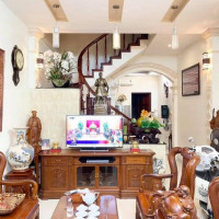 Bán Nhà Phú đô - Nam Từ Liêm- ở Ngay, Ngõ To, View Sân Mỹ đình - Dt 37m  5t- Giá 35 Tỷ