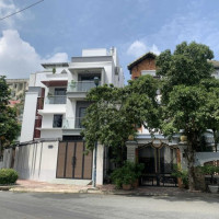 Biệt Thự Mái Thái Siêu đẹp, Nguyễn Văn Trỗi, Phú Nhuận, (10m X 18m), 4 Tầng, Giá 319 Tỷ