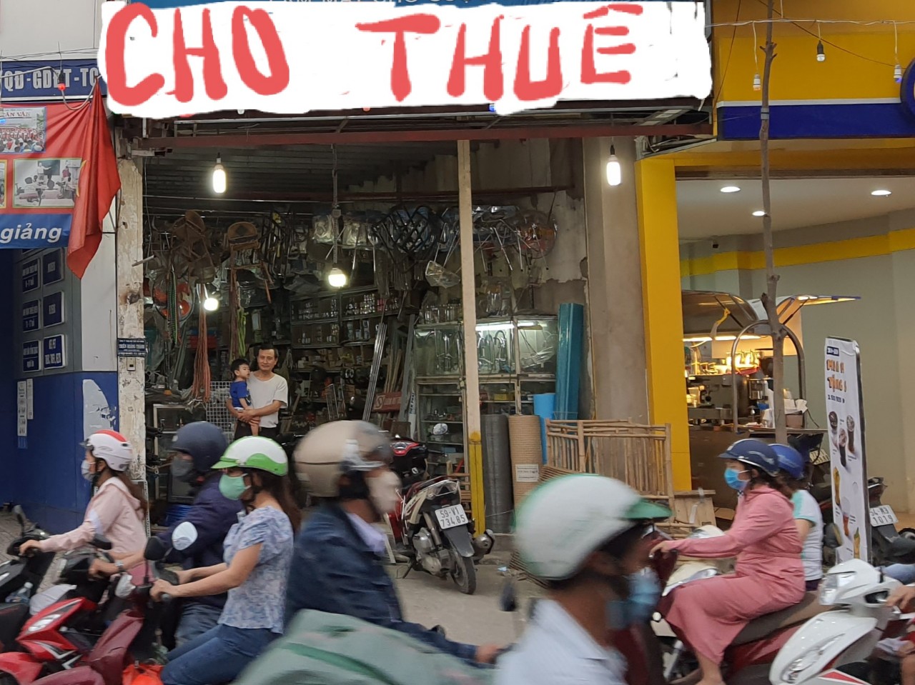 NHÀ MẶT TIỀN CHO THUÊ 3